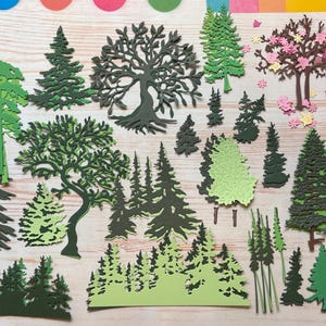 Lot de grands arbres découpés
