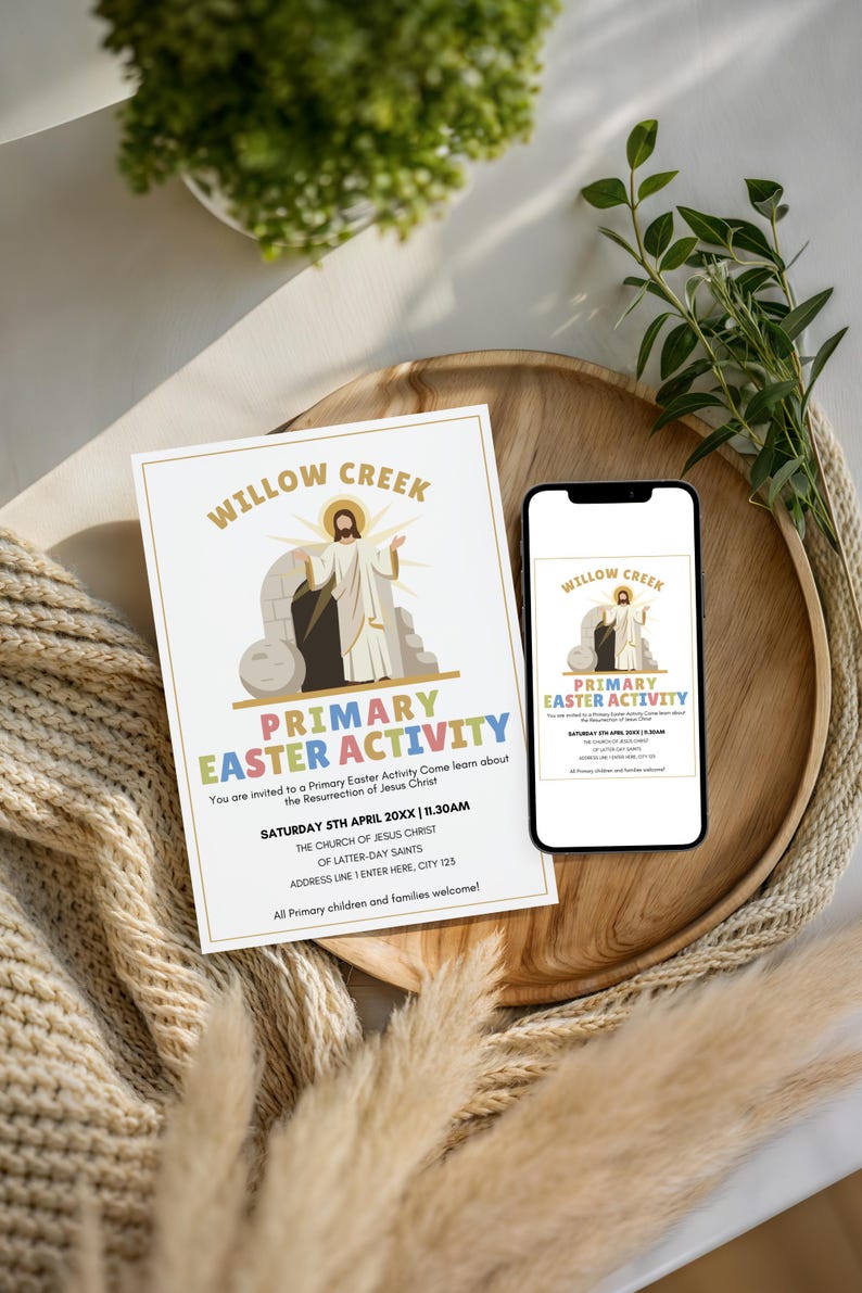 Pu&ograve; includere: Un invito e uno smartphone mostrano il testo "Willow Creek Primary Easter Activity". L'invito presenta un'illustrazione di Ges&ugrave; Cristo. L'evento &egrave; in programma per sabato 5 aprile 20XX alle 11:30.