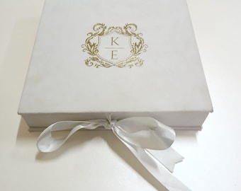 White Velvet Acrylic Invitation Box