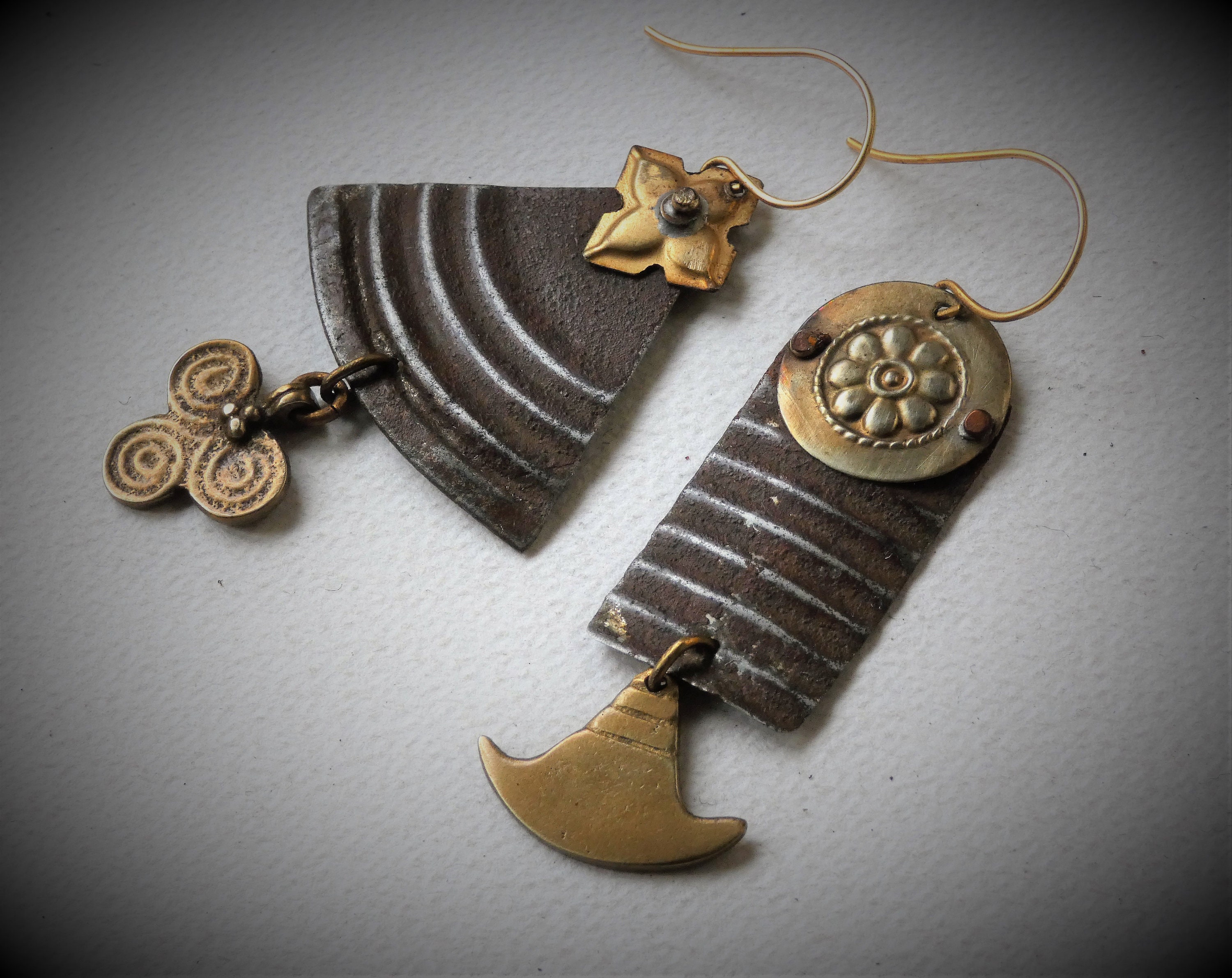 Earring Getting Rusty Unequal Earrings Made of Rusty Tin Cans and Brass Decorations - Etsy