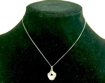 Vintage Sterling Silver 925 Pearl Pendant Leaf Motif Necklace