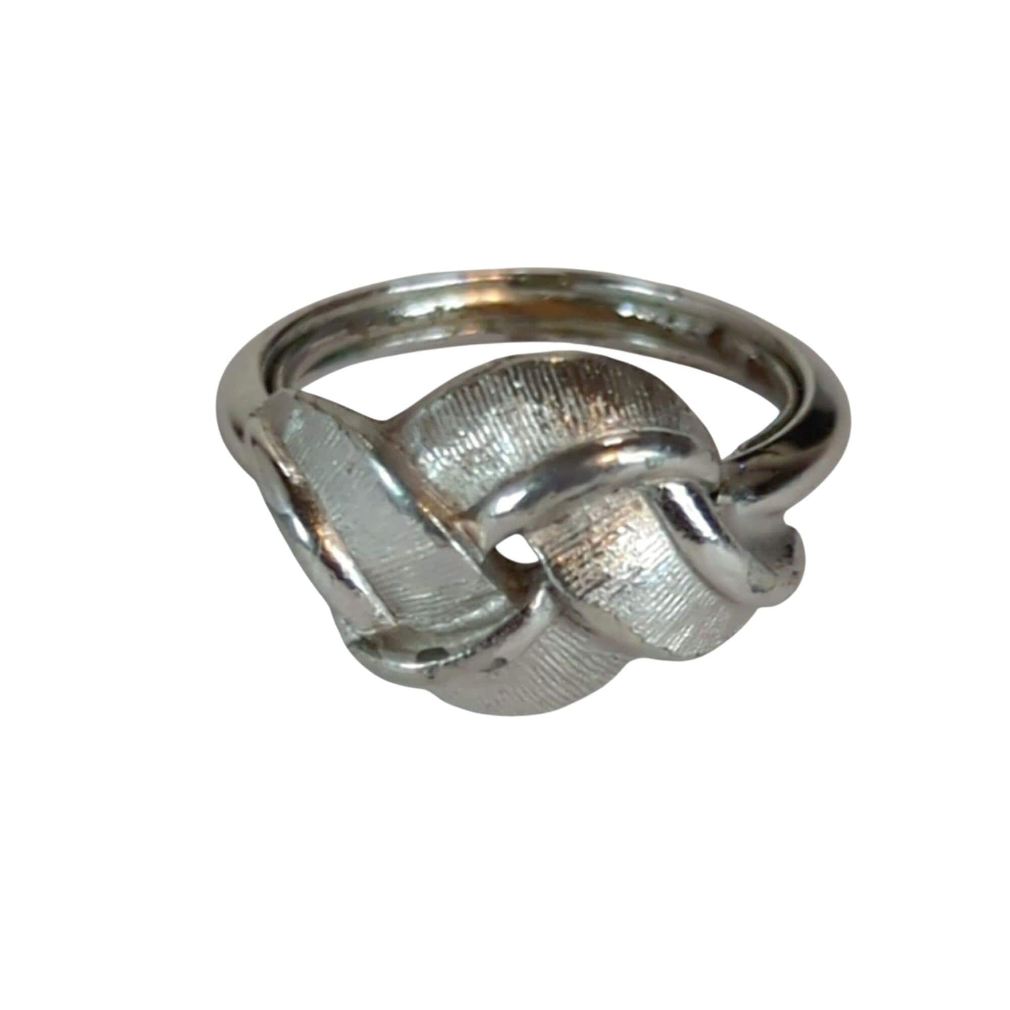 Vintage 1970s Avon Silver Tone Metal Love Knot Fashion Ring Size 4