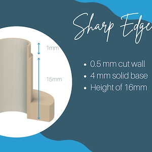 Puede incluir: Un molde de pl&aacute;stico beige con un borde afilado, que mide 1 mm de ancho y 15 mm de alto. El molde tiene una pared de corte de 0,5 mm, una base s&oacute;lida de 4 mm y una altura total de 16 mm.