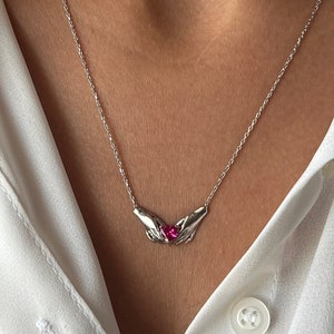 Hände Halskette • 14K Vergoldet • Hände mit Herz Anhänger • 925 Silber • Glücksschmuck • Geschenk für Sie • Liebesschmuck