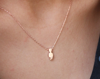 Collier chat • Plaqué or 14 carats • Pendentif chat • Bijoux animaux • Collier patte • Cadeau minimaliste • Bijoux pour les amoureux des animaux • Cadeau pour elle