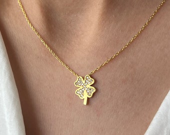 Clover Necklace • 14K Gold Plated • Minimalist Clover Pendant • Floral Jewelry • Luck Pendant • Gift for Her • Christmas Gift • Irish Luck