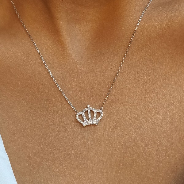 Collier couronne • Or 14 carats • Pendentif couronne • Collier princesse • Pendentif reine • Cadeau pour fille • Cadeau pour elle • Bijoux du royaume