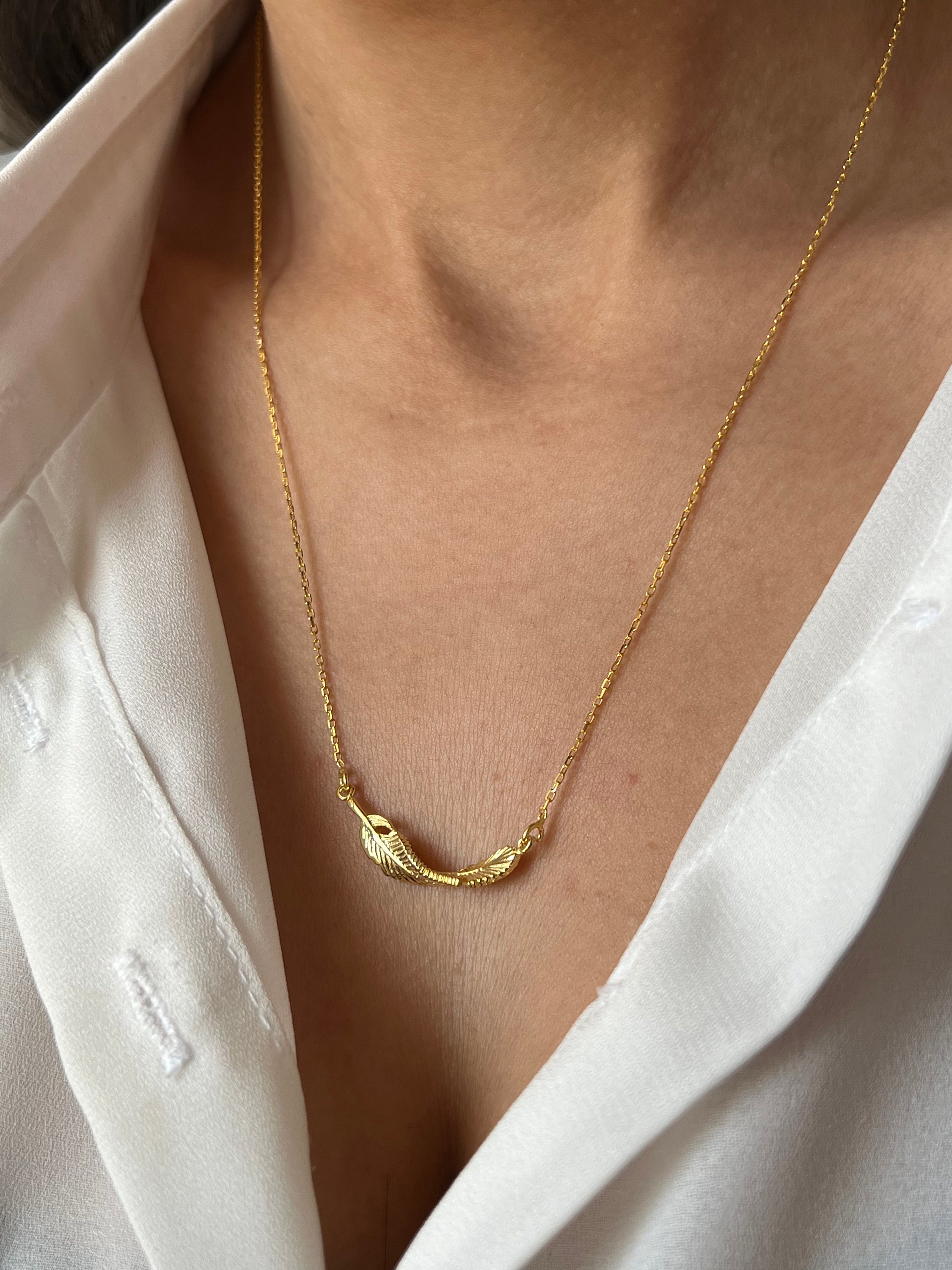 FURLA フルラ CHARMS NECKLACE FEATHER Amazon.com: Dainty 10k White Gold Feather Charm Pendant