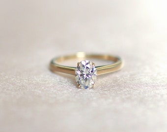 Solid Gold Moissanite Ring Oval Cut Brilliant 1ct/1.5ct in 10K/14K solid gold / Engagement ring / Promise ring / Wedding ring
