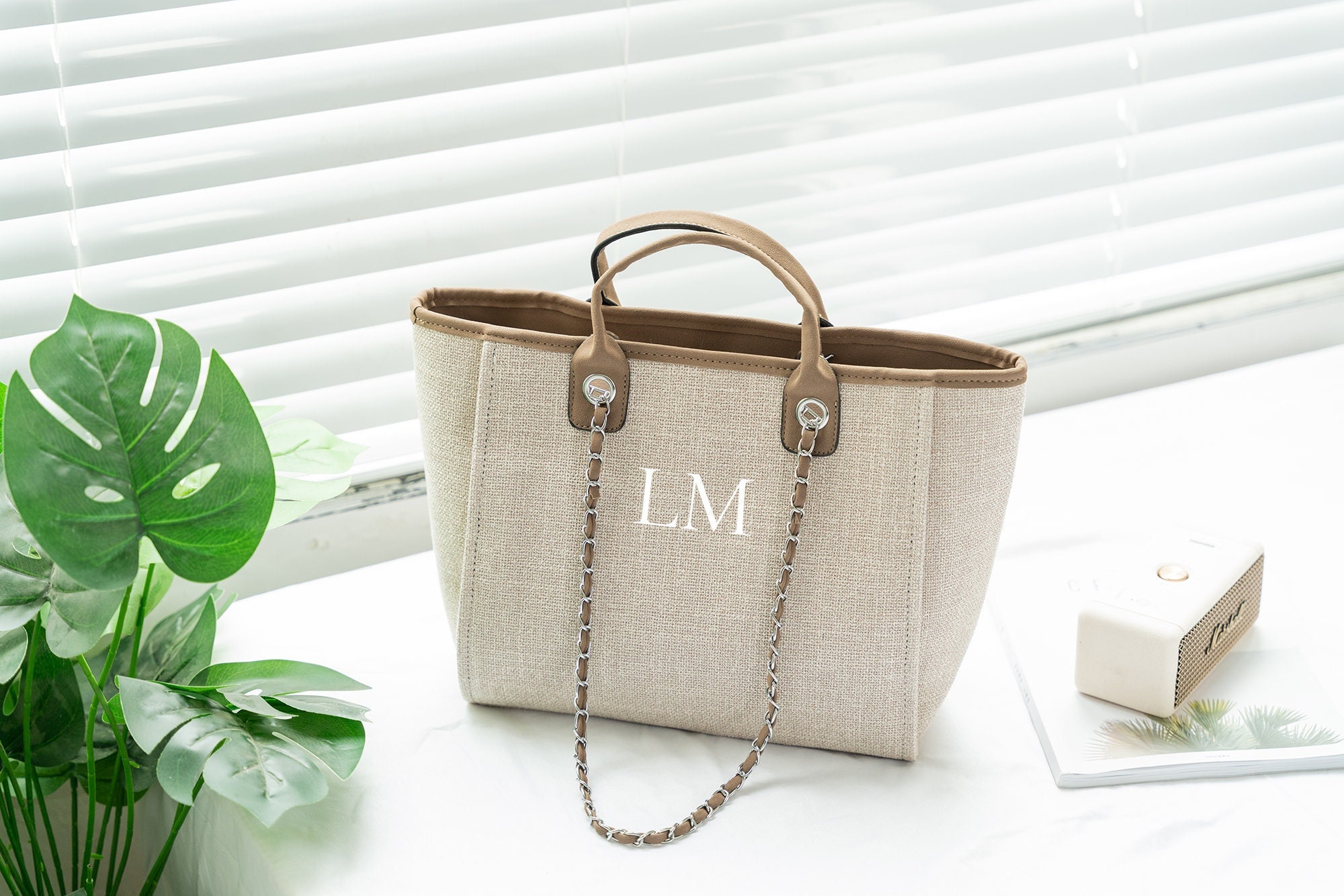 Lamyba Personalized Initial Canvas Beach Bag, Monogrammed Gift Tote Bag for Women with Makeup Bag and Top Zipper, Letter B
