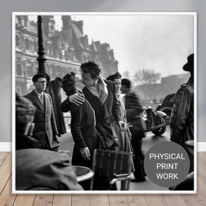 Le chiffon de l'ardoise by Robert Doisneau - 10 X 12  (Art Print) –  Artistica Fine Art