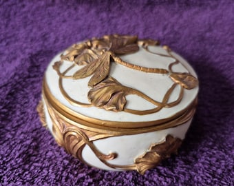 Veronese Design Art Nouveau Style Trinket Box With A 3D Gold-gilded Dragonfly Made From Polyresin