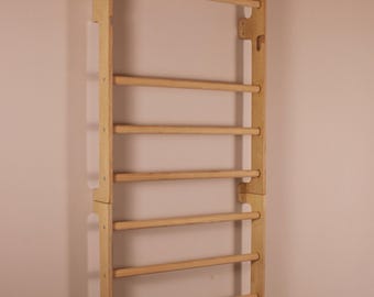Wooden Swedish gymnastics ladder for children and adults - with removable rungs and locking mechanisms. Perfect for children and adults.