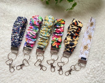 Scrunchie Floral Wristlet, Leopard Key Fob Ring, Floral Scrunchies Key Holder, Handmade Gift for Her, Gift Ideas Sturdy Keychain