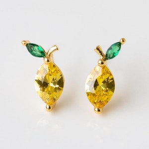 14K Solid Gold Cute Pear Stud Earring/Citrine Earring/Fruit Ear Stud/Conch/Tragus/Helix Cartilage Piercing/Flat Back Earring/Threadless Stud