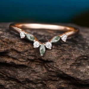 Moissanite Moss Agate Matching Band for Pear/Oval/Kite Cut Engagement Ring V Shape Chevron Ring Minimalist Curve Wedding Band Stacking Ring