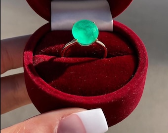 Lady America, 100% Glowing Genuine Colombian Emerald Ring, Minimalist Small Dainty, Natural Emerald Ring with Exotic Neon Color and Glow