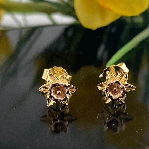 Daffodil earrings, sterling silver studs with gold plate, Mother’s Day gift, Flower Earrings, Welsh Flower, March Birth Flower