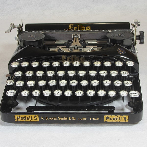 1930s Erika Model S Typewriter - Vintage German Craftsmanship - Timeless Elegance - Retro Typing Experience. Art Deco Typewriter.