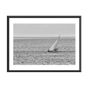 Black and white sailboat printed on photo paper, boat pushed by the wind, wall decoration for sailing enthusiasts, photo, framed poster