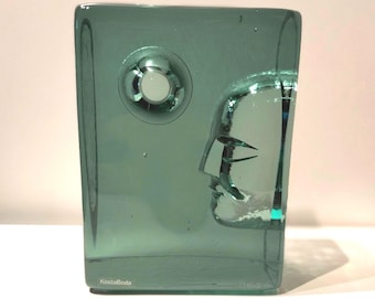 Kosta Boda glassculptuur 'Azur Moon petrol' van Bertil Vallien, Artist Collection - artglass Zweden