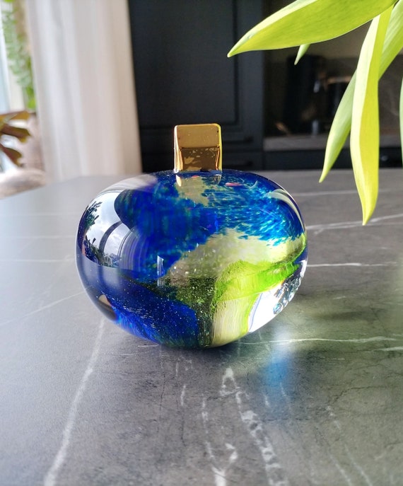 Kosta Boda Bertil Vallien 'home' Glass Sculpture Sweden, Artist