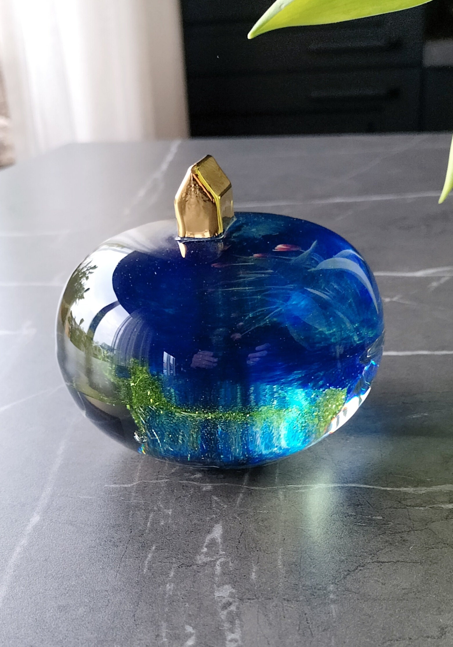 Bertil Vallien: 9 Rooms
ボーエ・カムラス Kosta Boda Bertil Vallien 'home' Glass Sculpture Sweden