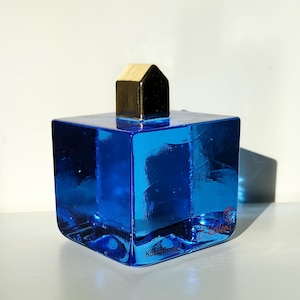 Kosta Boda Bertil Vallien glass art Blue Cube with gold house, Artist Collection glass art Sweden - Scandinavian design