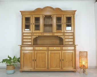 schönes Jugendstil Buffet in Weichholz, Landhaus Vitrine Küchenschrank