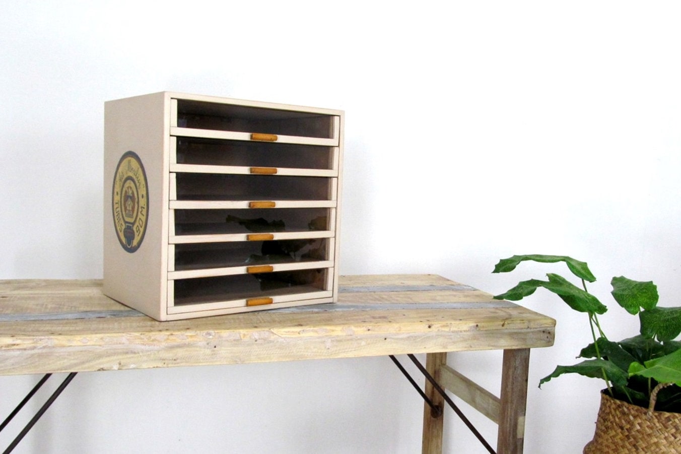 Antiker Nähseidenschrank, Alter Nähgarnschrank, Vintage Apothekerschrank, Shabby