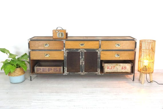 Cooles Sideboard Im Fabrikstyle, TV Kommode Industriedesign Loft Fabrik