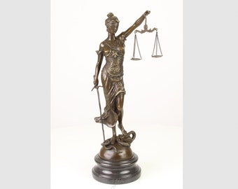 Bronzefigur Justitia auf Marmorsockel, 64 cm hoch, Bronze Figur Justice