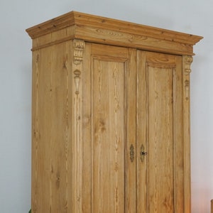 schöner restaurierter Gründerzeit Schrank von 1900 in Weichholz Antik Bild 9