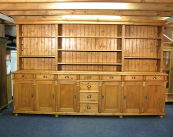 selten großer Ladenschrank, 355 cm breit, Apothekerschrank in Weichholz von Antik-Lux