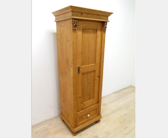 schöner antiker restaurierter Jugendstil Hochschrank von 1900 in Weichholz Beistellschrank
