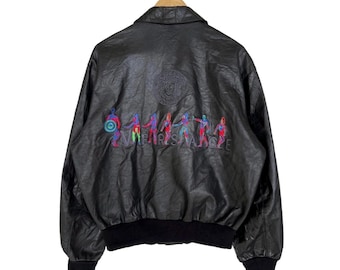 Rara giacca da aviatore vintage Versace Jeans Couture in pelle: ricami italiani anni '80 e '90.