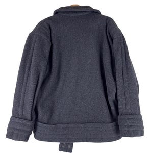 Chaqueta bomber de policía vintage de Gianni Versace de los años 70, fabricada en Italia, talla 46. imagen 2