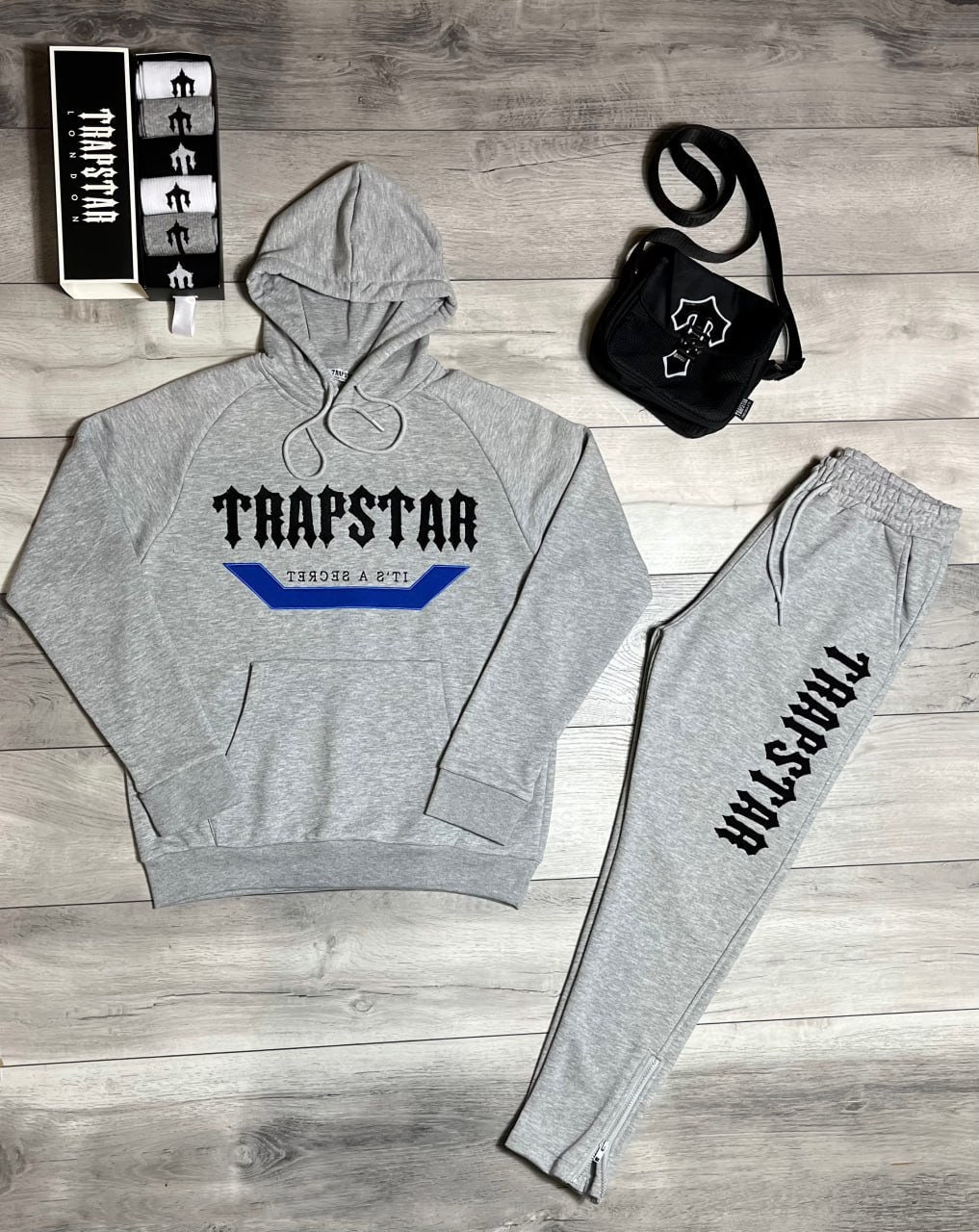 Chandal trapstar hombre gris y azul Moda y complementos de segunda mano  barata