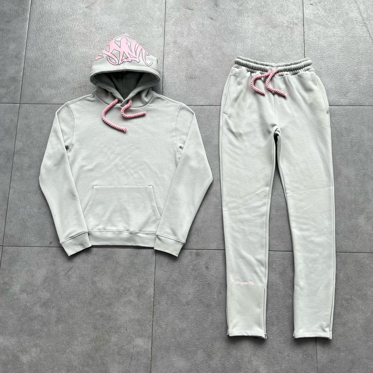 SYNAWORLD Syna Logo Tracksuit Grey-pink Set - Etsy