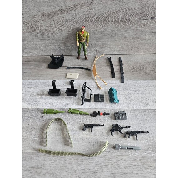 Vtg GI Joe Action Figure Sgt Savage DYNAMITE v1 1995 Accessories Missiles  Guns