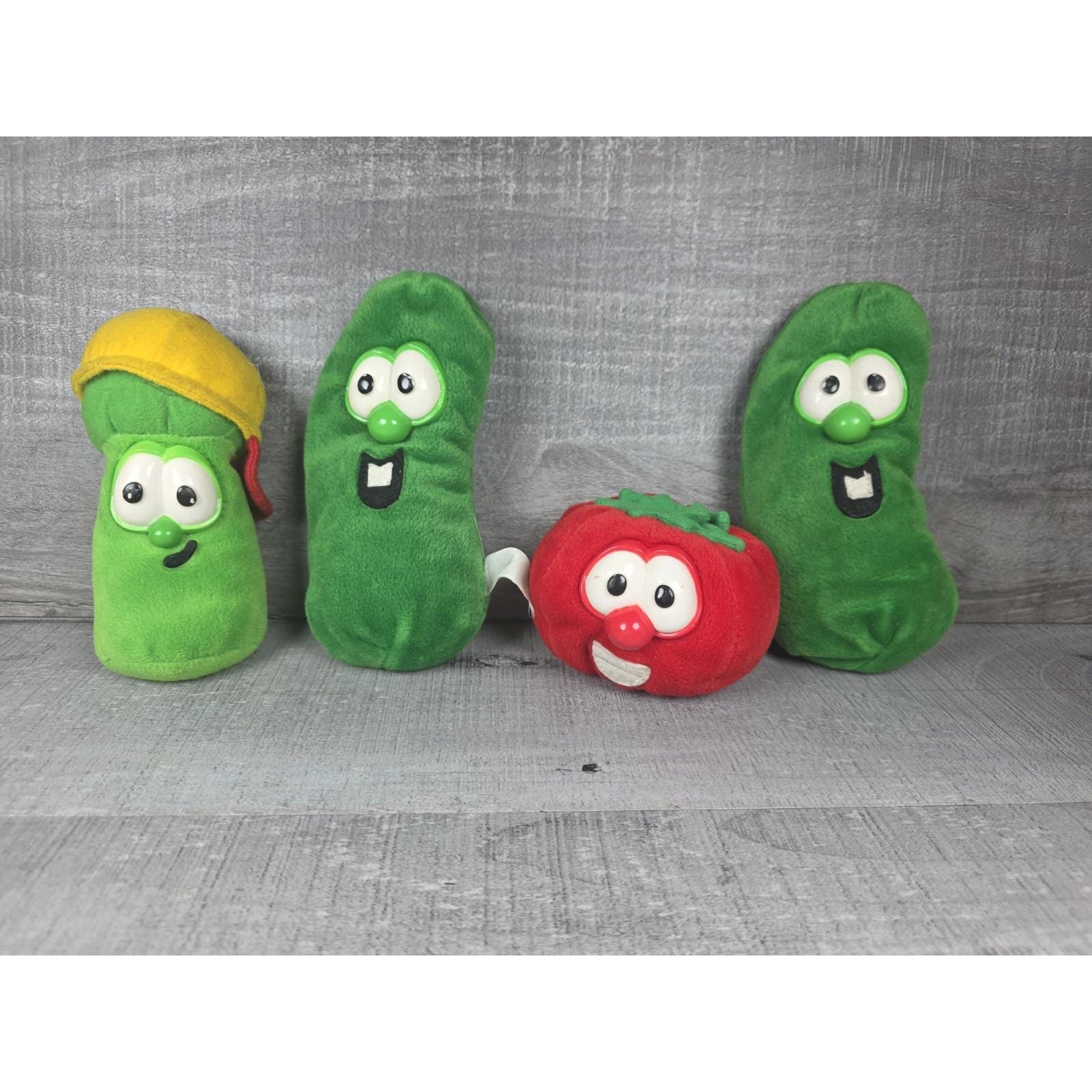 Veggietales Plush Lot Larry the Cucumber Bob the Tomato Junior