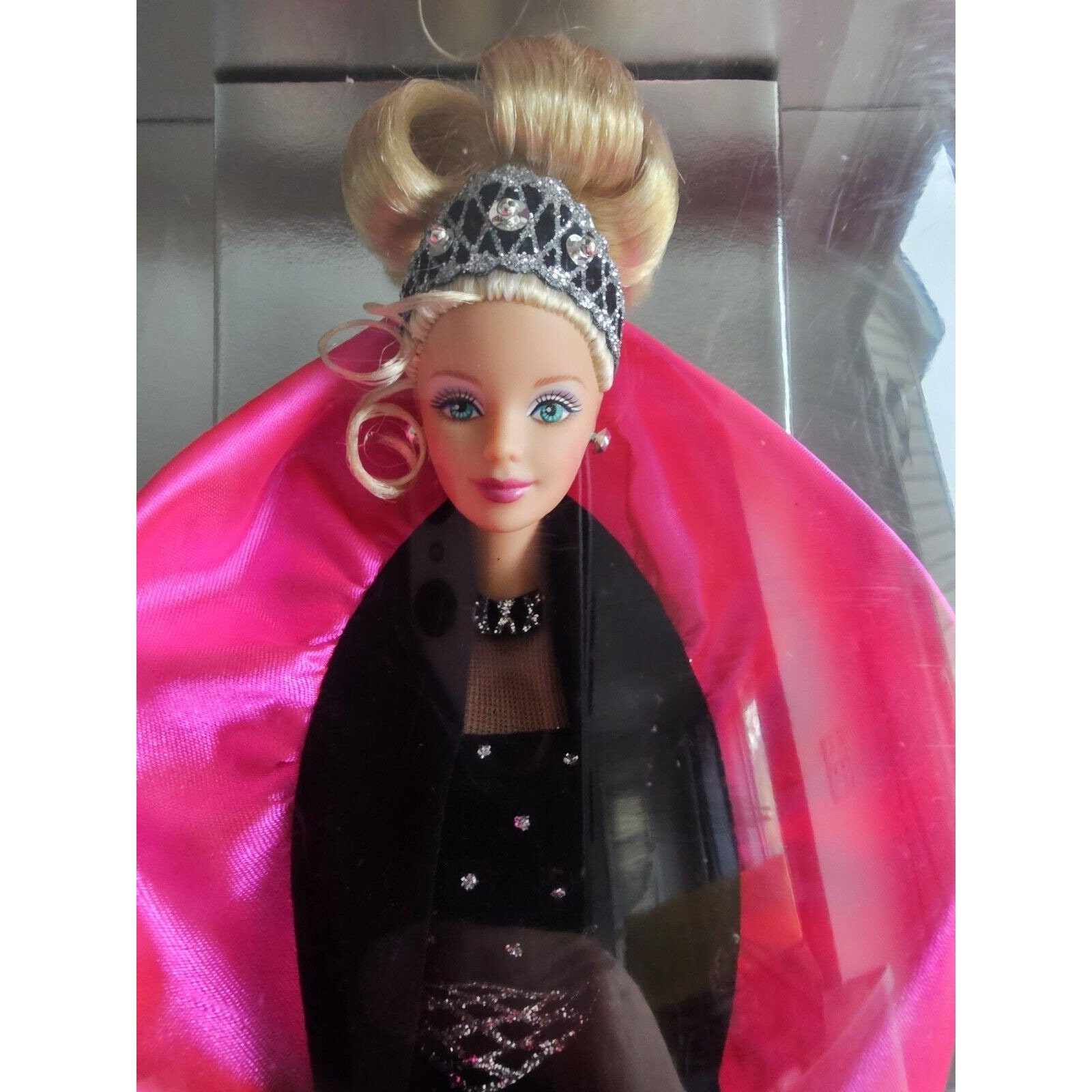 バービー/&#39;1998 ハッピーホリデースペシャルエディション 新品 検)マテル Amazon.com: Barbie Happy Holidays Doll Special Edition (1998