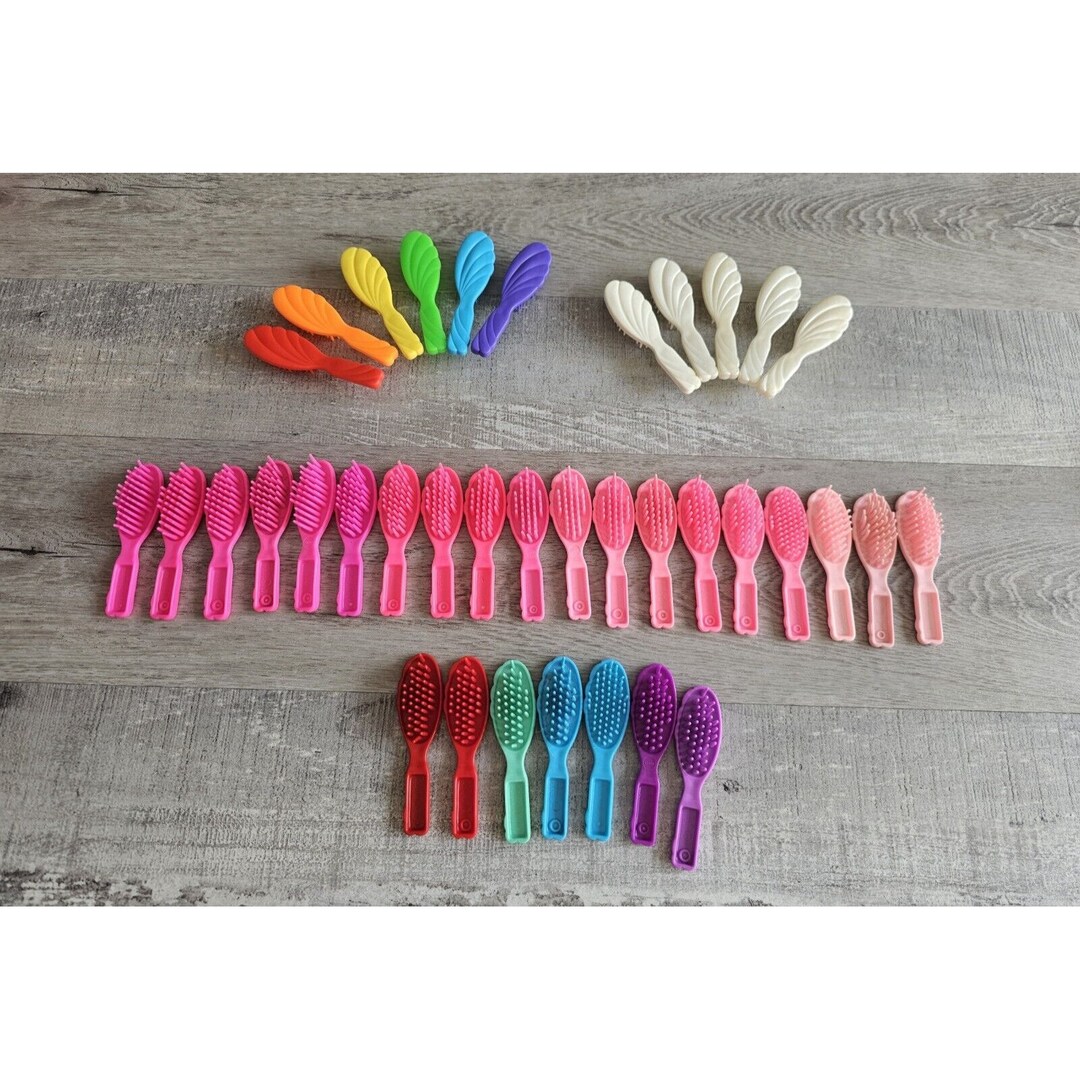 Vintage 80s 90s BARBIE Shell Brushes BRUSH Lot of 37 Pink
