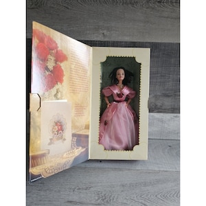 Hallmark Special edition Sweet Valentine Barbie Doll Be My Valentine 1995 Mattel