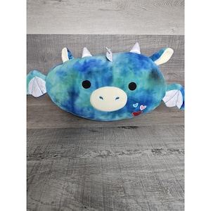 Squishmallow apilable Kellytoy Dominic Dragon Almohada grande Castillo de fantasía mágica
