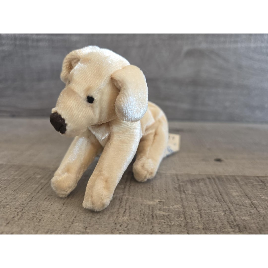 VTG 2001 Animal Alley Toys R Us Mcdonalds Mini Plush Golden