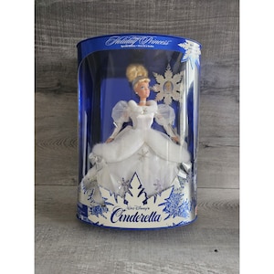 RARE Holiday Princess Cinderella Barbie Special Edition 1996 NRFB Mattel #16090 