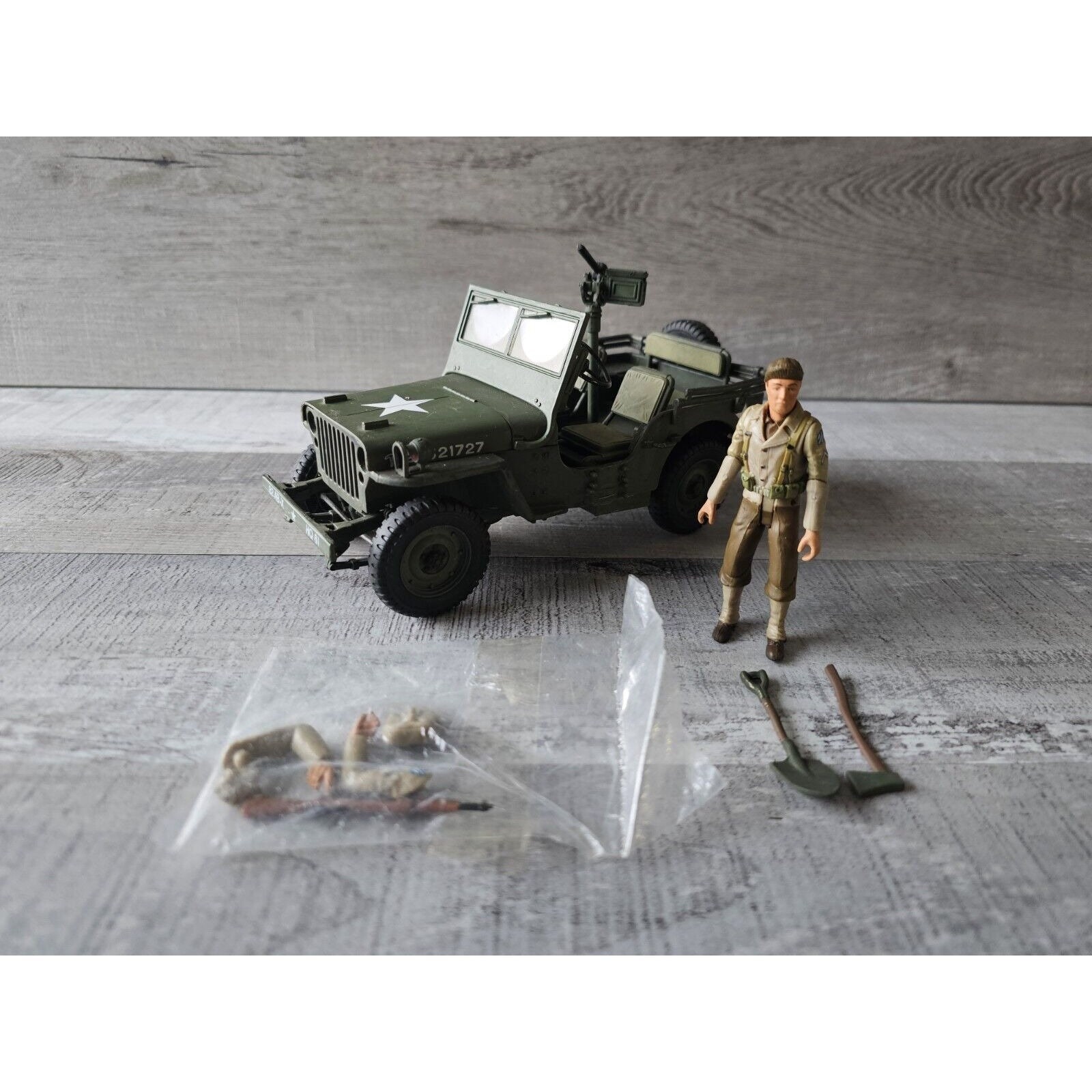 21st Century Toys Ultimate Soldier Green Plastic U.S.A 21st Century Toys Ultimate Soldier Green Plastic U.S.A