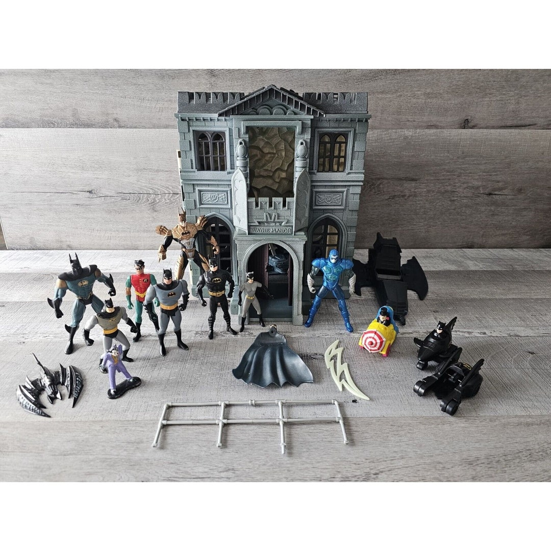 Vtg Batman Kenner Batcave/wayne Manor Playset 1991 12 Figures