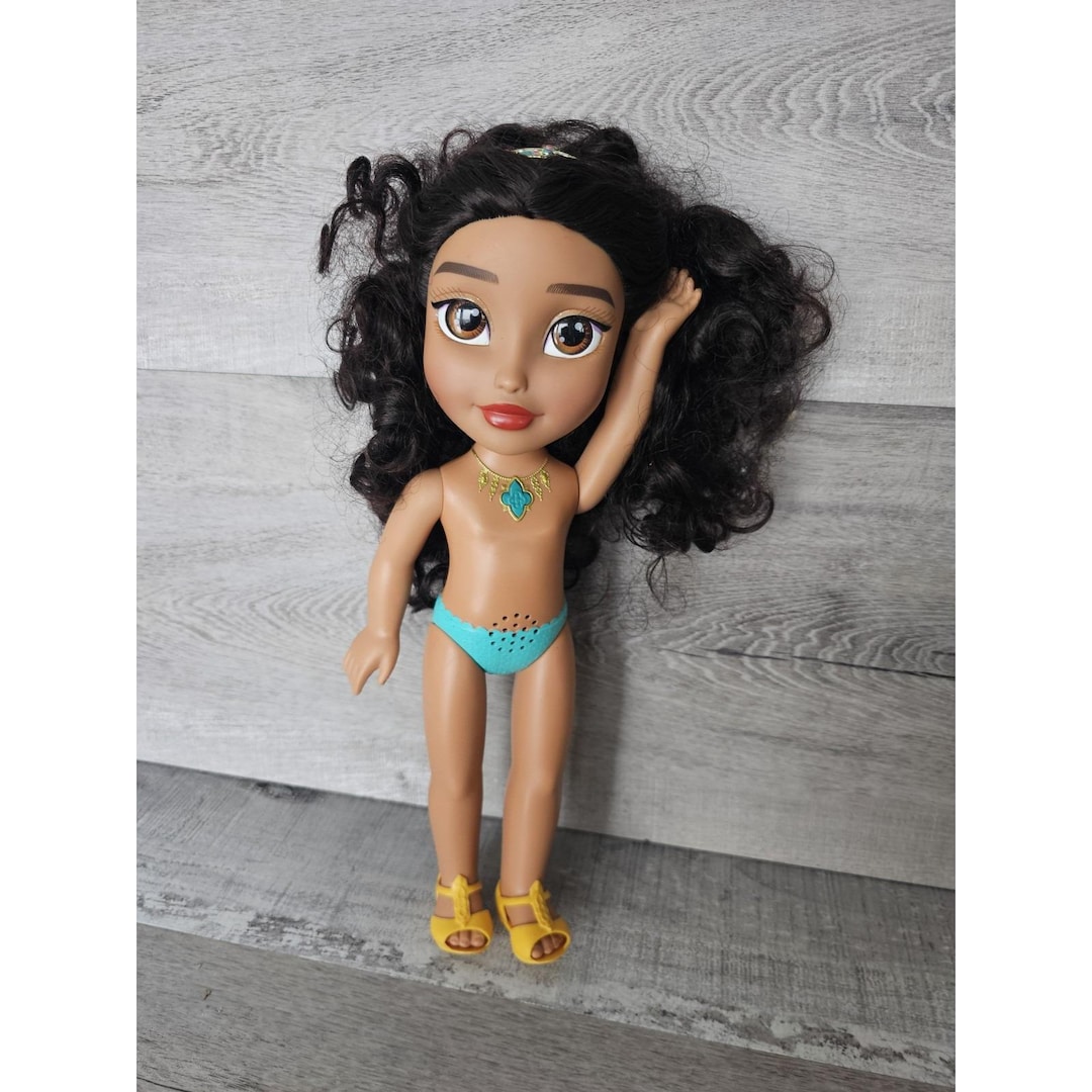 Aladdin Disney Princess Jasmine Musical Singing Doll 